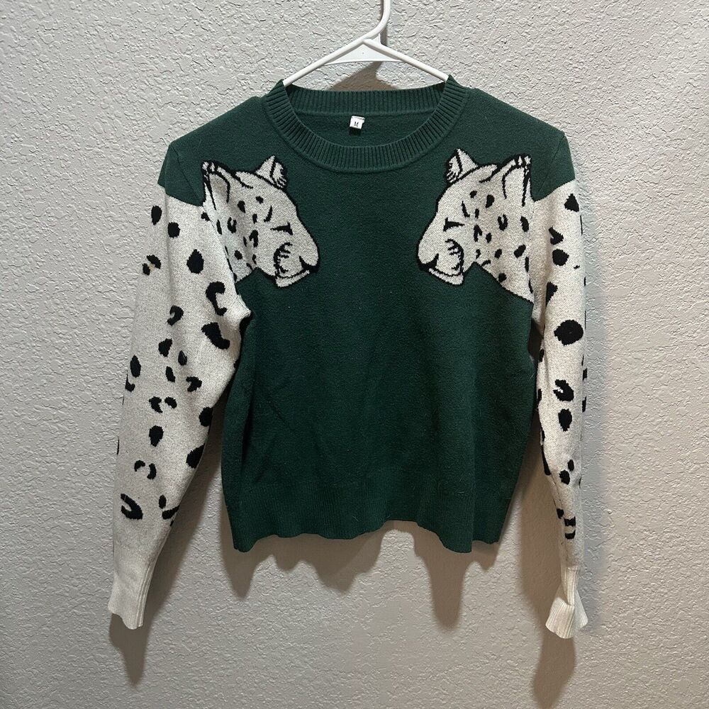 Women’s Snow Leopard Sleeve Sweater Green White Size Medium